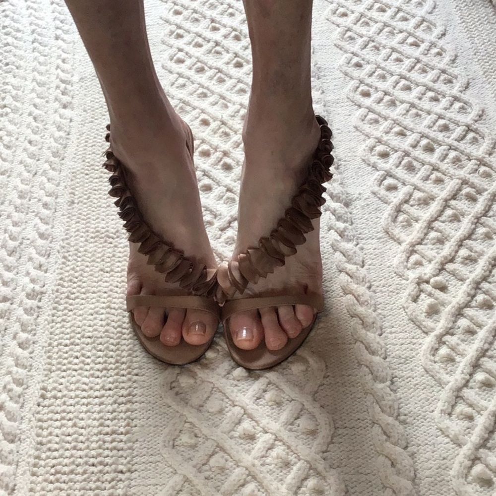 Nina champagne heeled sandals. Size 10.
